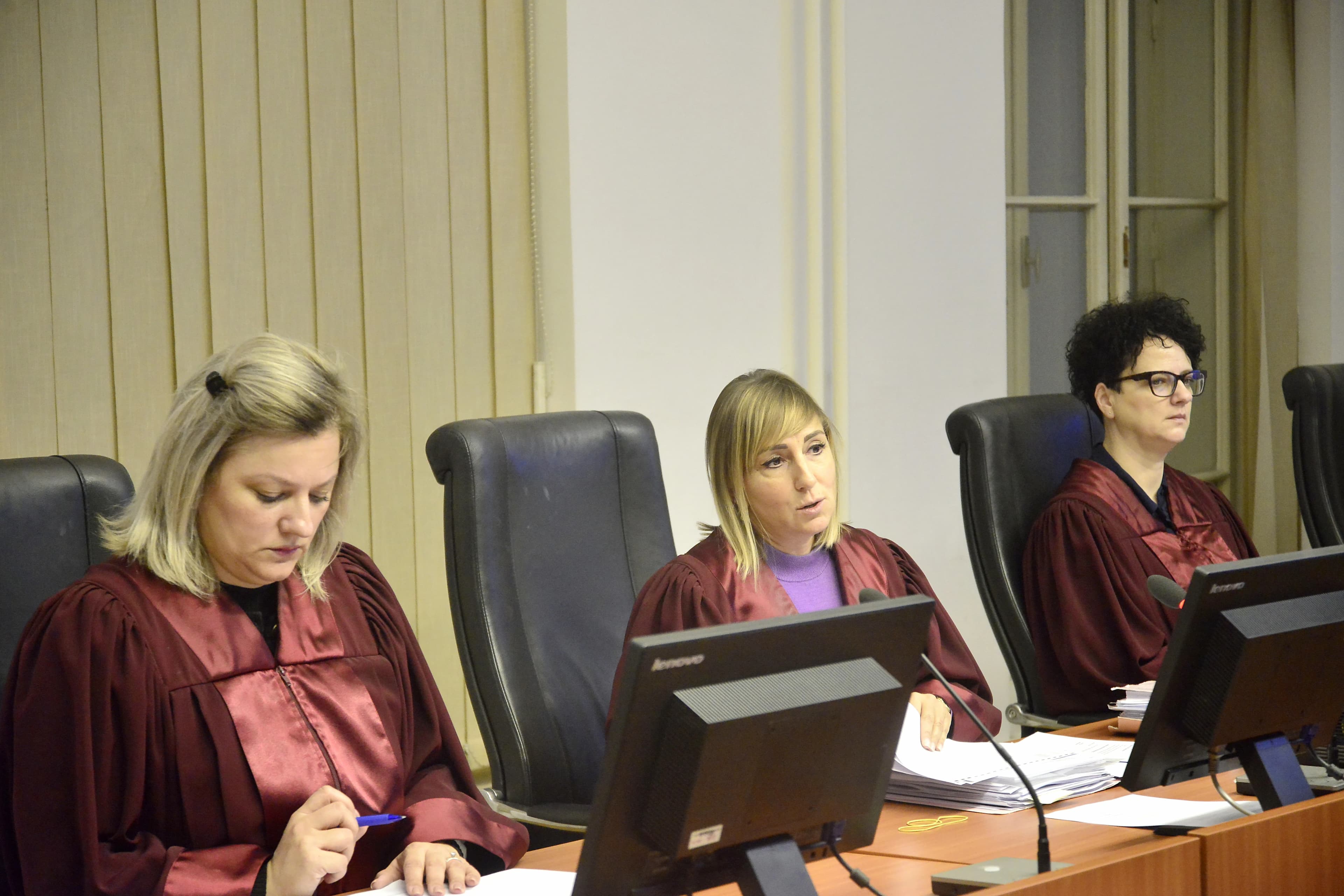 Šuman nakon ubistva s majkom sjedio u nargila baru, kasnije u Igmanu častio pjevačicu