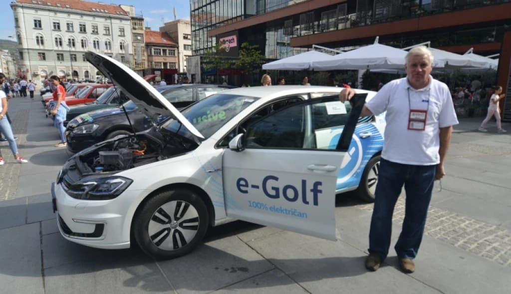 Električni golf na izložbi u Sarajevu