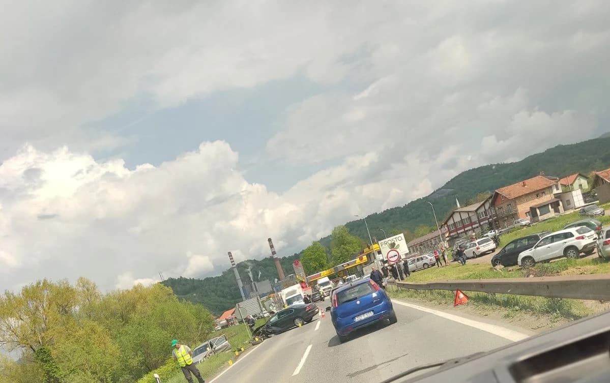 Tri osobe lakše povrijeđene