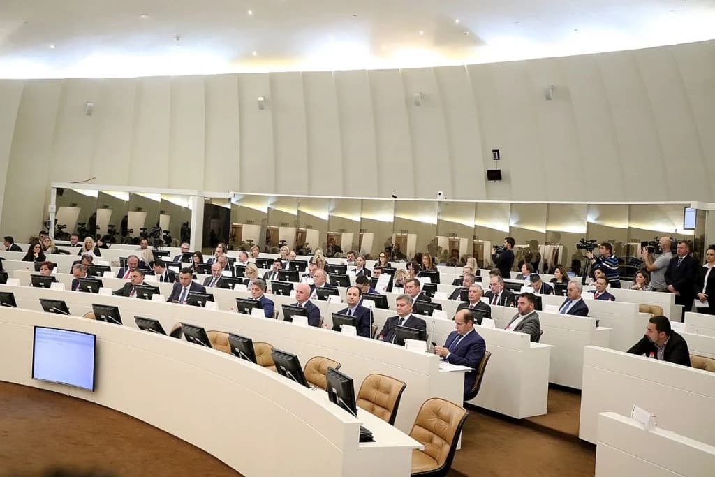 SDA: Mora se utvrditi krivična odgovornost onih koji blokiraju Parlament