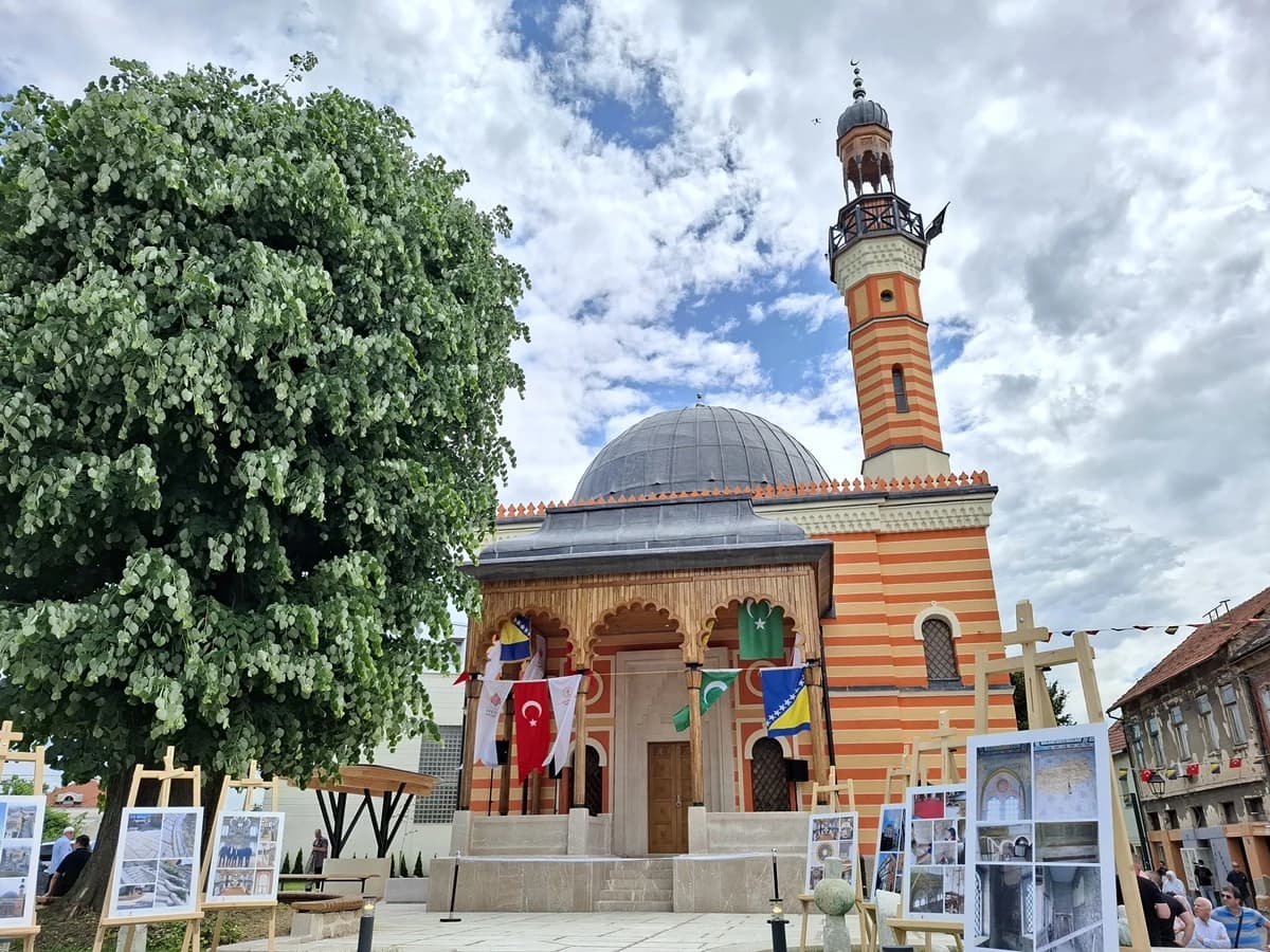 Obnovljena Behram-begova (Šarena) džamija u Tuzli