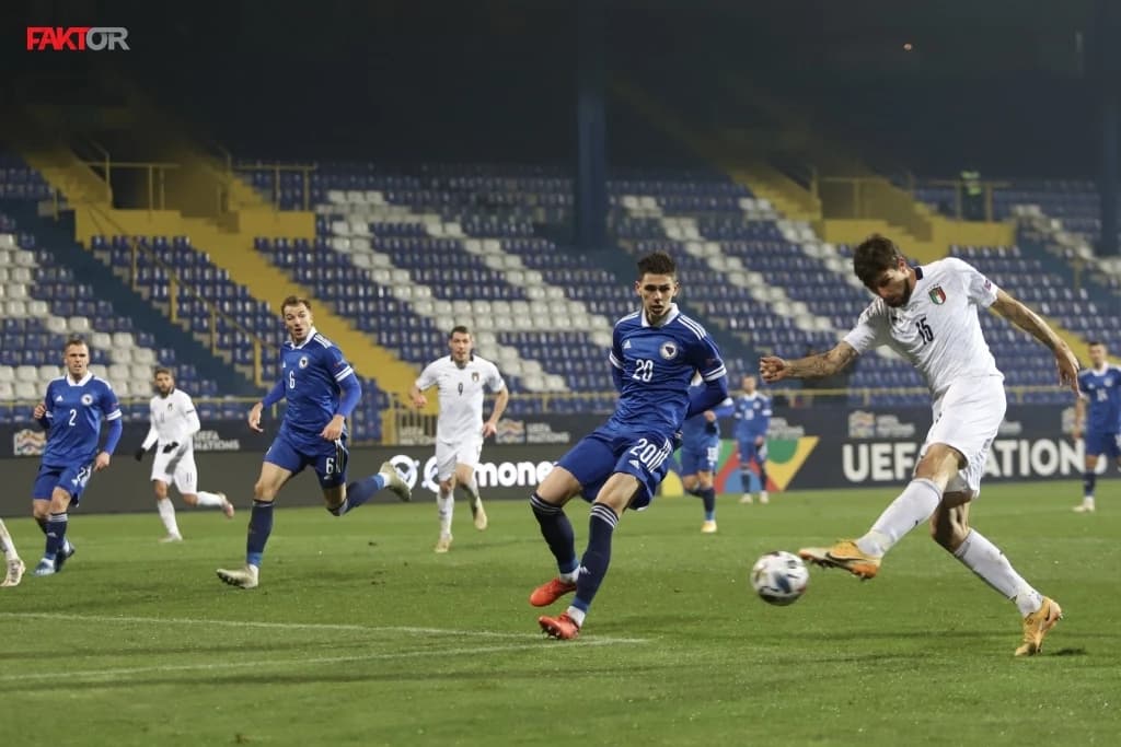 Acerbi (broj 15) s Italijom gostovao i na Grbavici