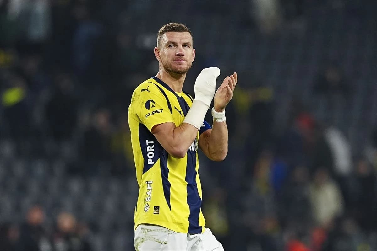 Džeko je ove sezone postigao 20 golova za Fener