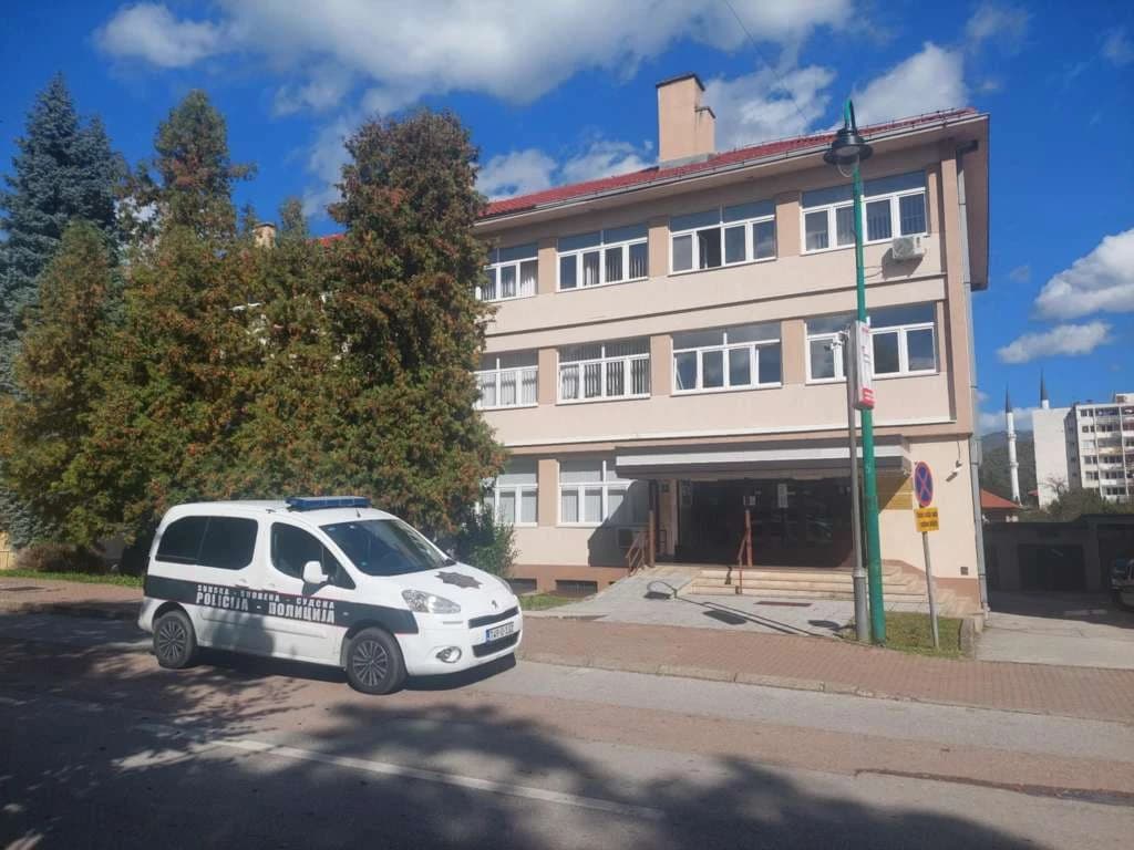 Dvojac je osumnjičen za razbojništvo