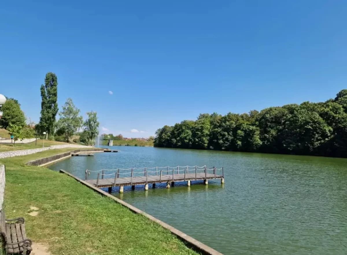 Jezero Hazna