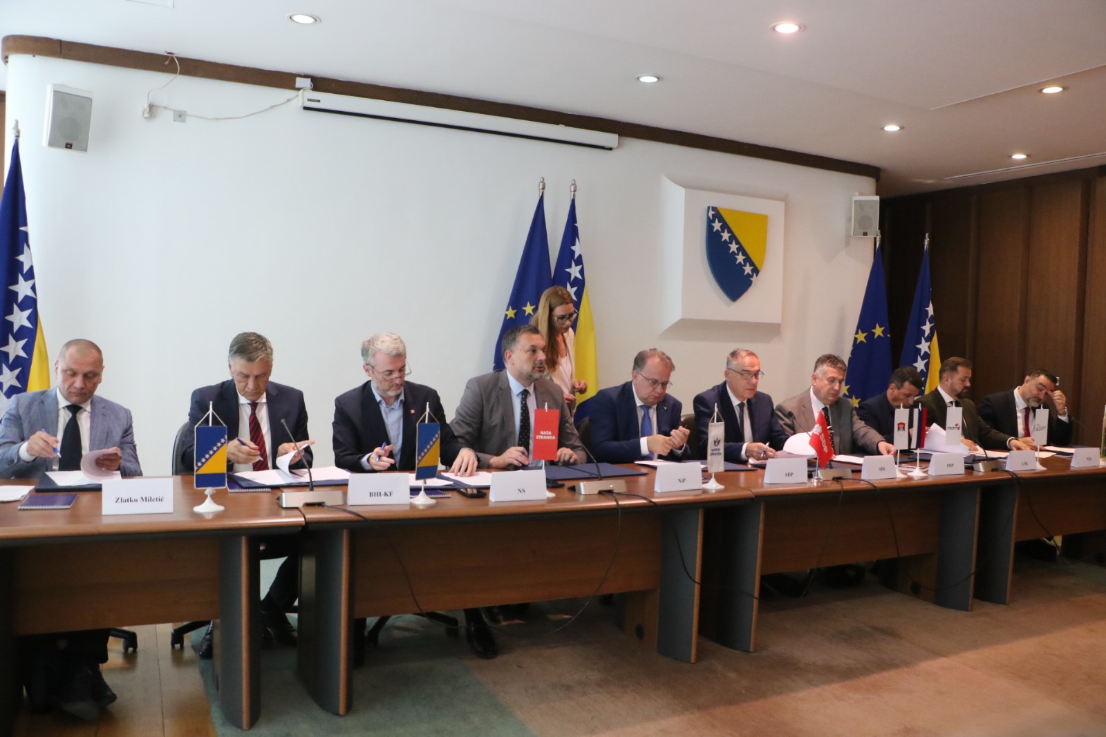 Predstavnici stranaka u PSBiH potpisali Platformu