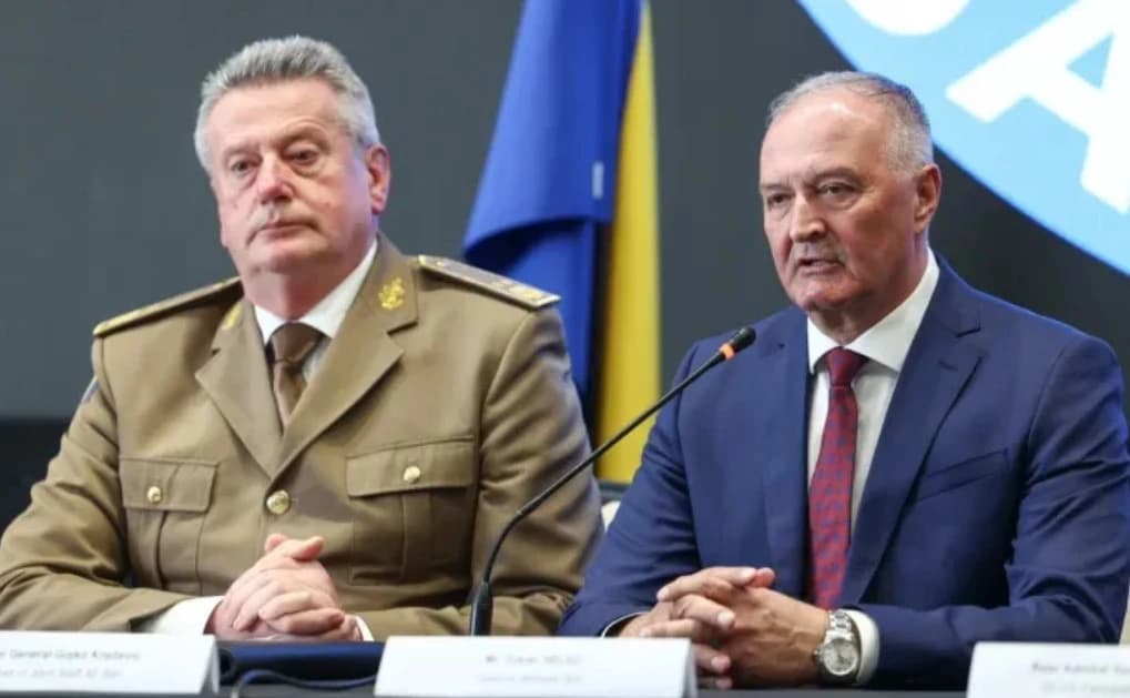 Gojko Knežević, Zukan Helez