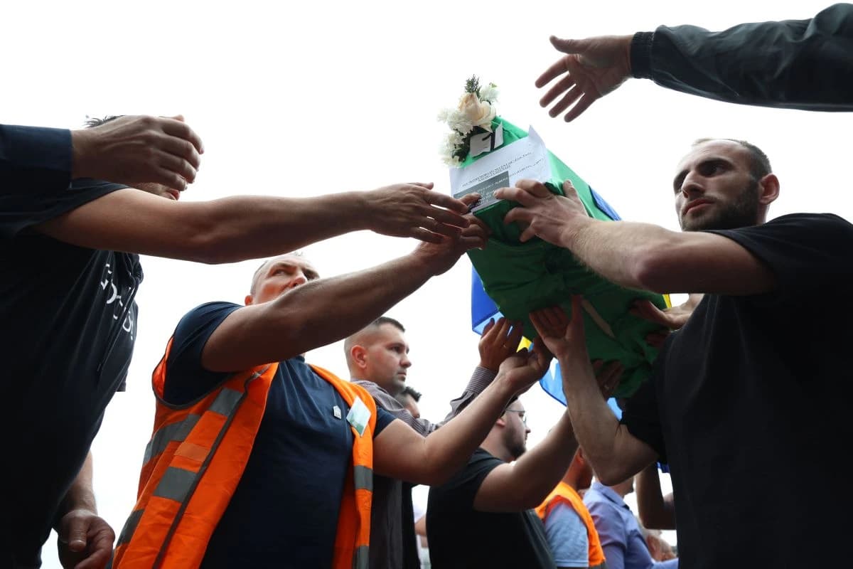 Veljaci: Dženaza ubijenim Bratunčanima