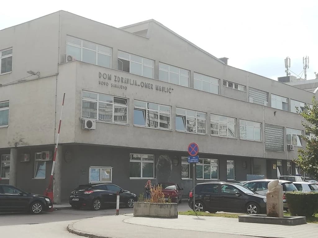 Radnici u Domu zdravlja KS žele da im se rad nedjeljom plati