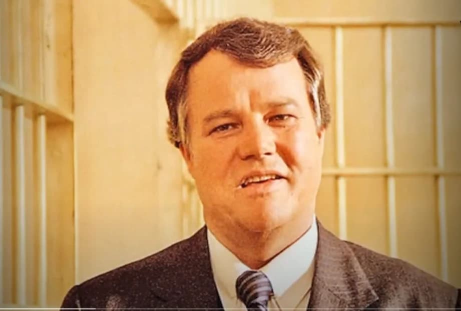 Joe Don Baker