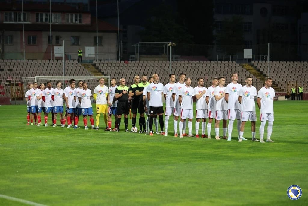 Vuković okrenut prema istoku Bilinog polja