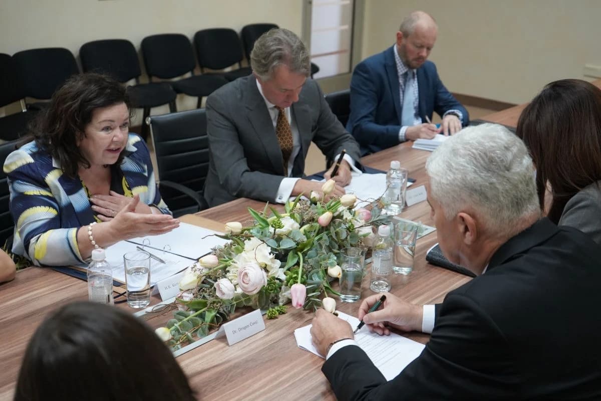 Karen Pierce i Julian Reilly na sastanku s Draganom Čovićem