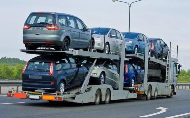 Automobili