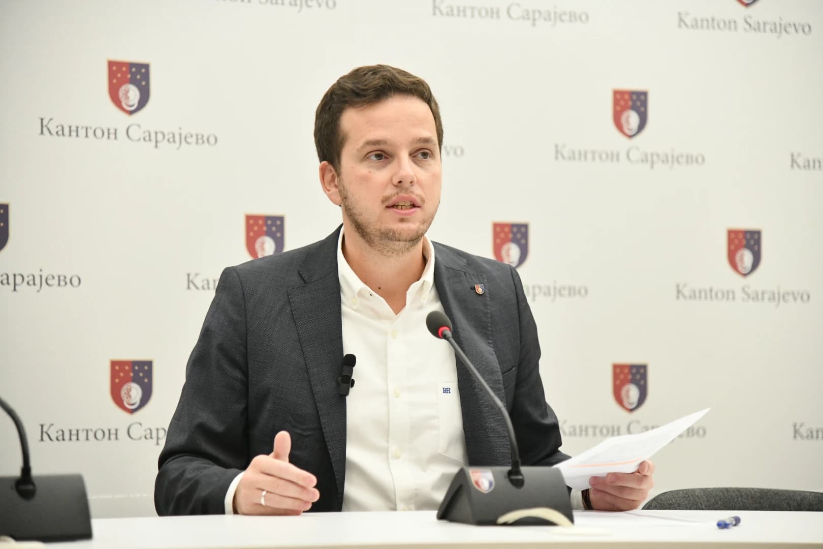 Uk je kritikovao SDA