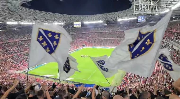 Bh. fanovi kažnjeni zbog ljiljana