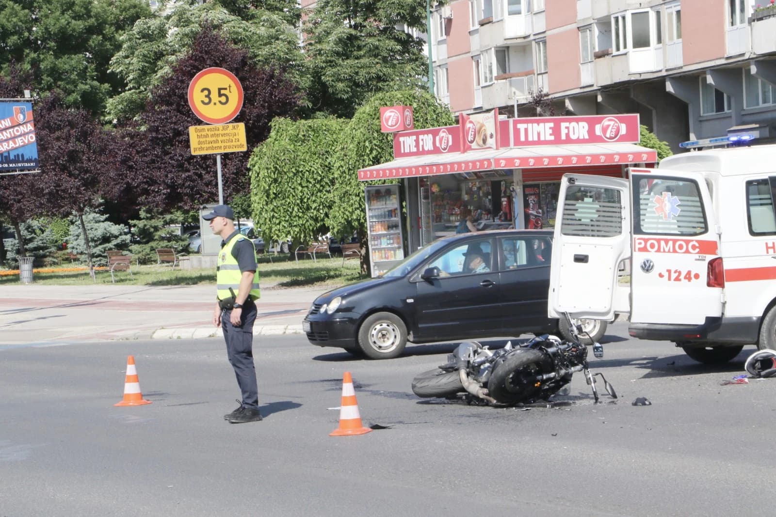 Sa mjesta nesreće