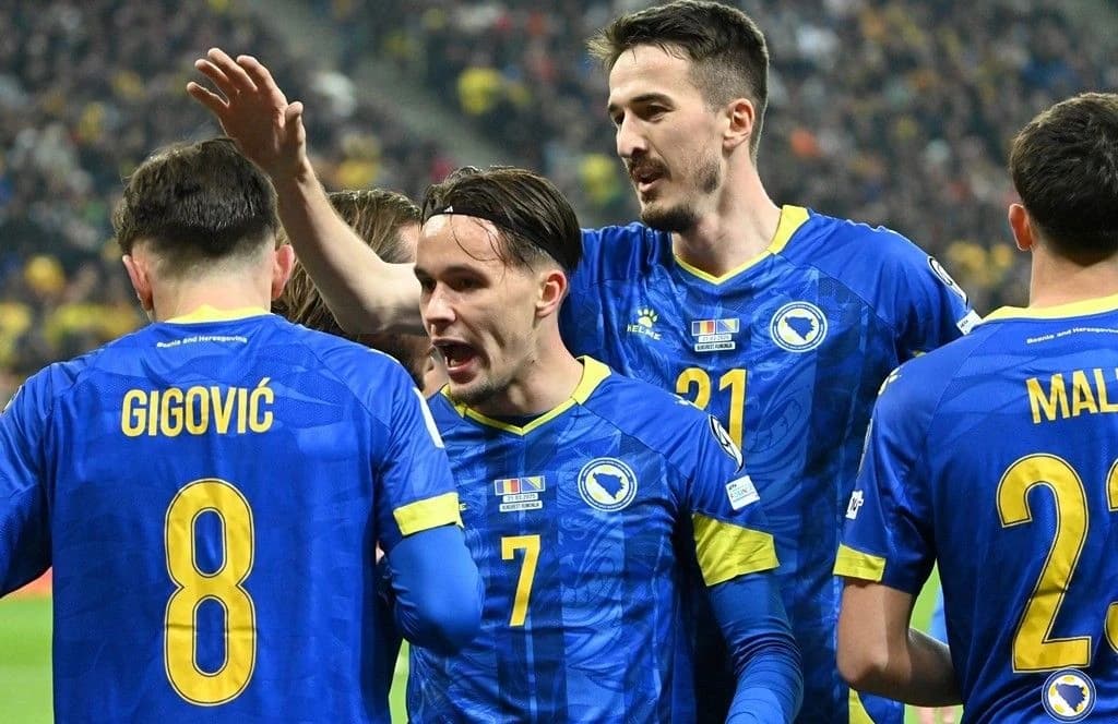 Radeljić (broj 21) na meti Modrih