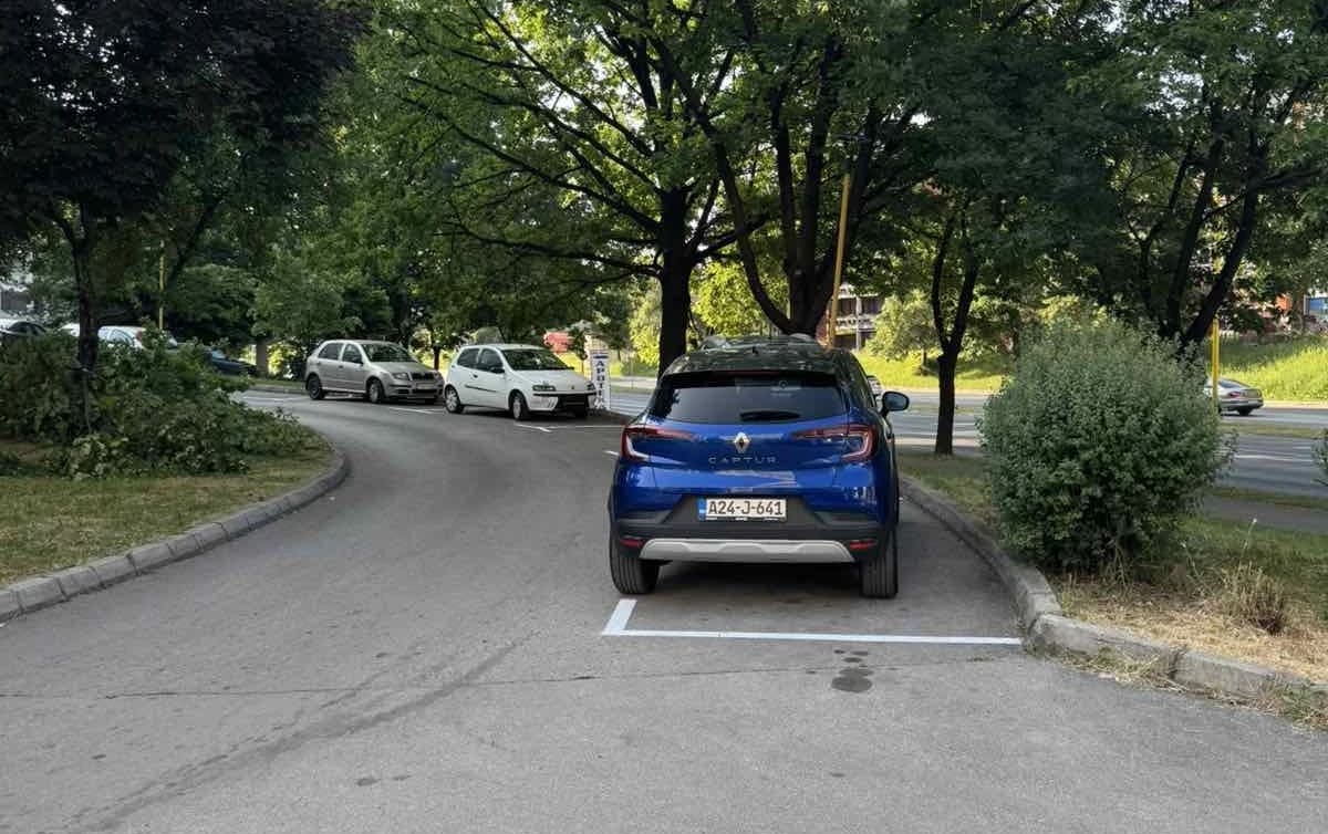 stupine-parking2