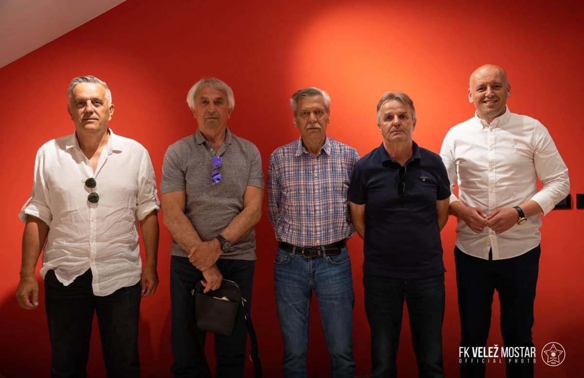 Legende na satsanku u klubu
