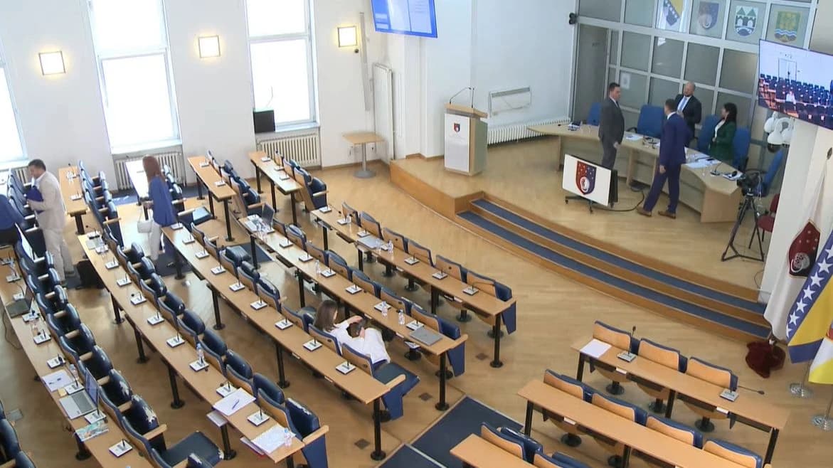 Još jedna puaza