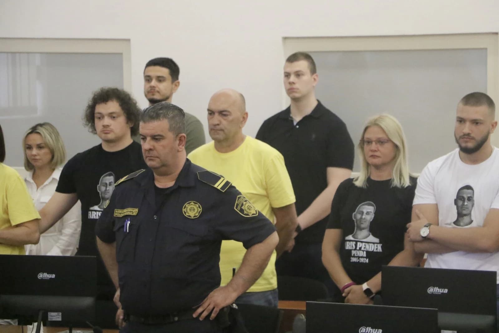 Majka i brat ubijenog Farisa prilikom izricanja presude