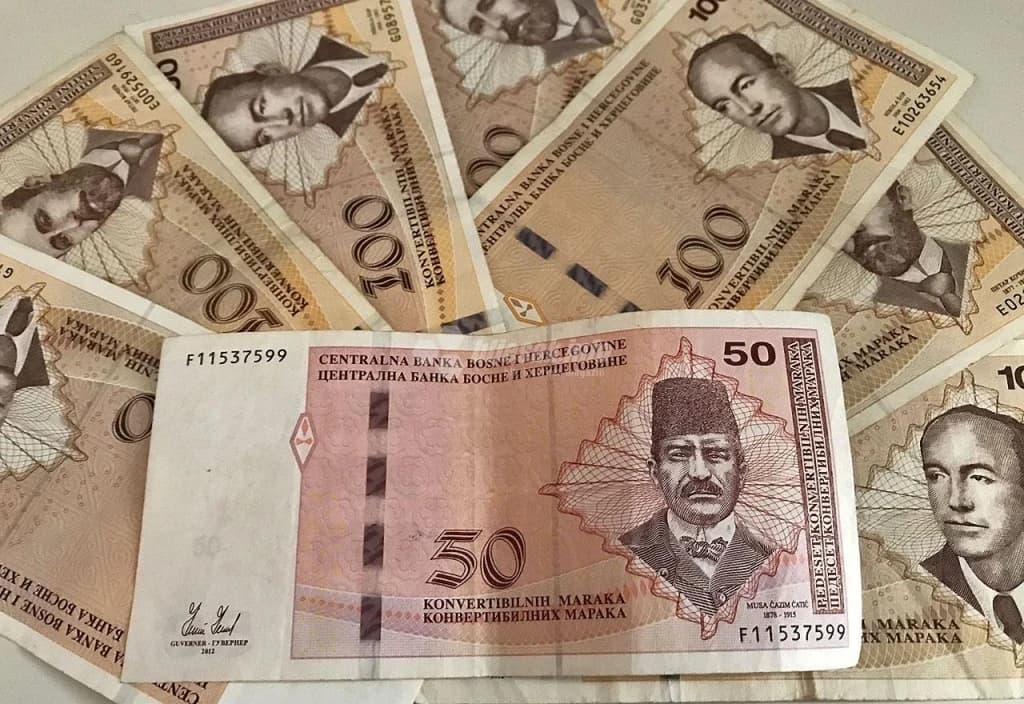Tereti se za pronevjeru i zloupotrebu položaja