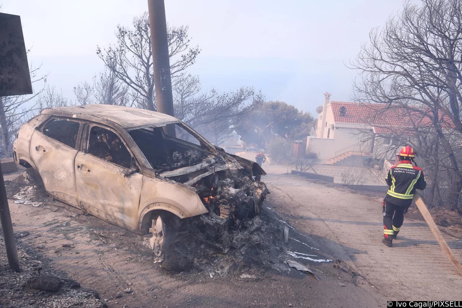 Požari gutaju sve pred sobom