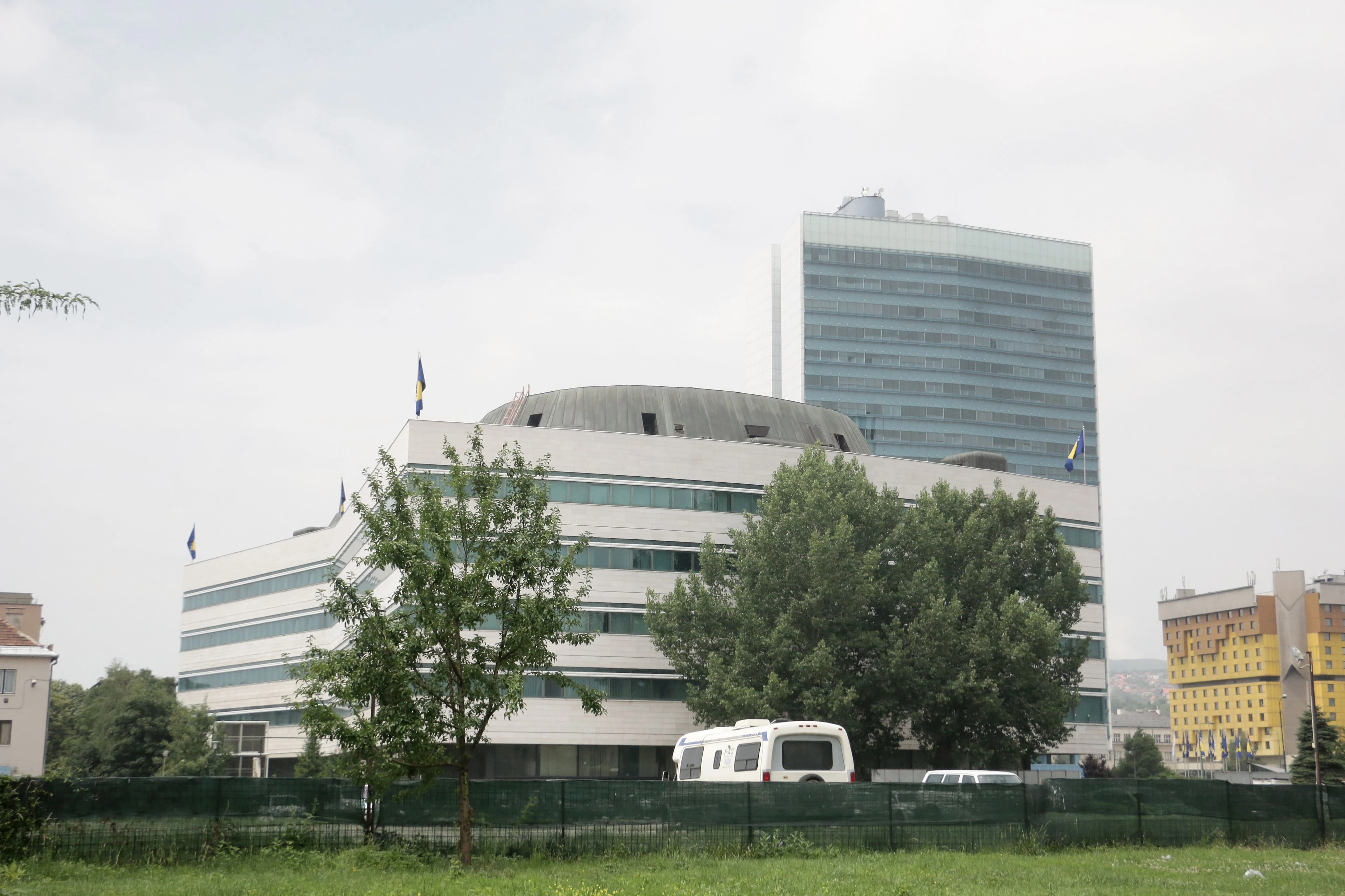 Je li realan zahtjev da isplata većih plaća ne ovisi o usvajanju budžeta BiH: Dvije su varijante...