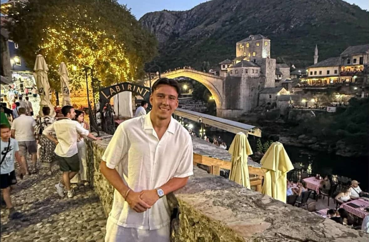 Košpo ispred Starog mosta