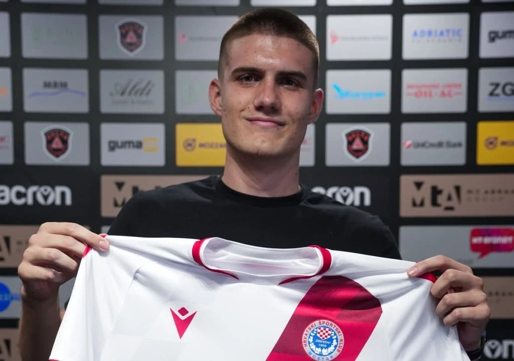 Ivanković mađi na potpisu