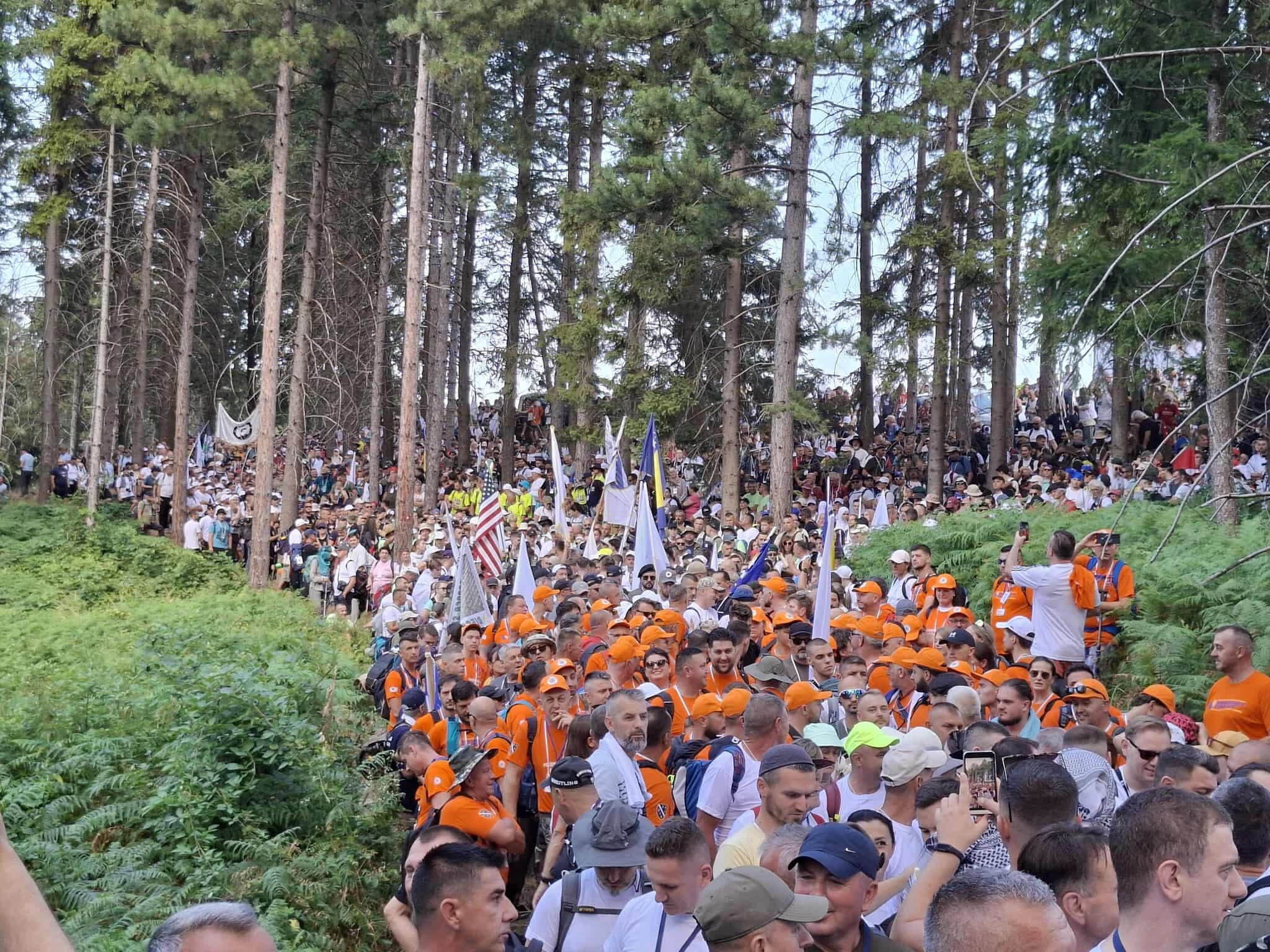 Marš mira jutros je krenuo iz Nezuka