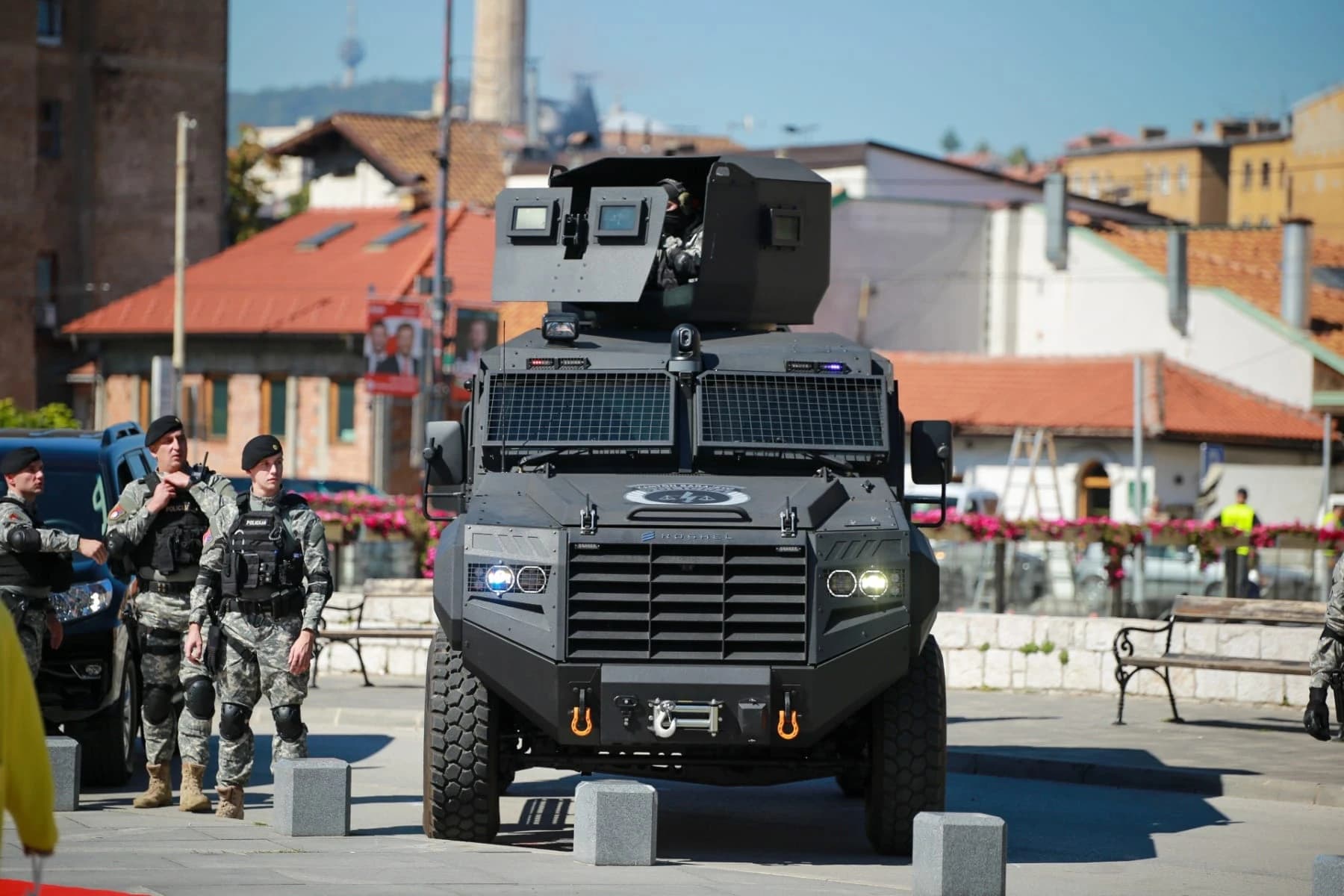Nabavit će tri oklopna vozila