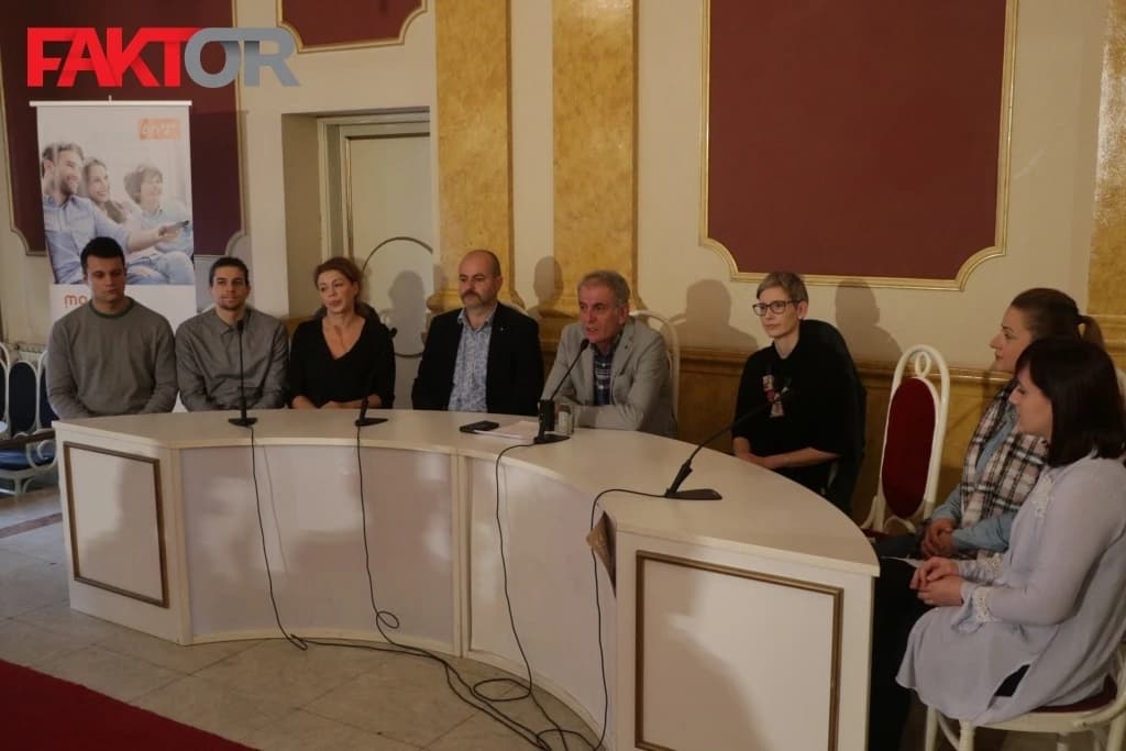 Detalj s pres-konferencije upriličene u Narodnom pozorištu sarajevo