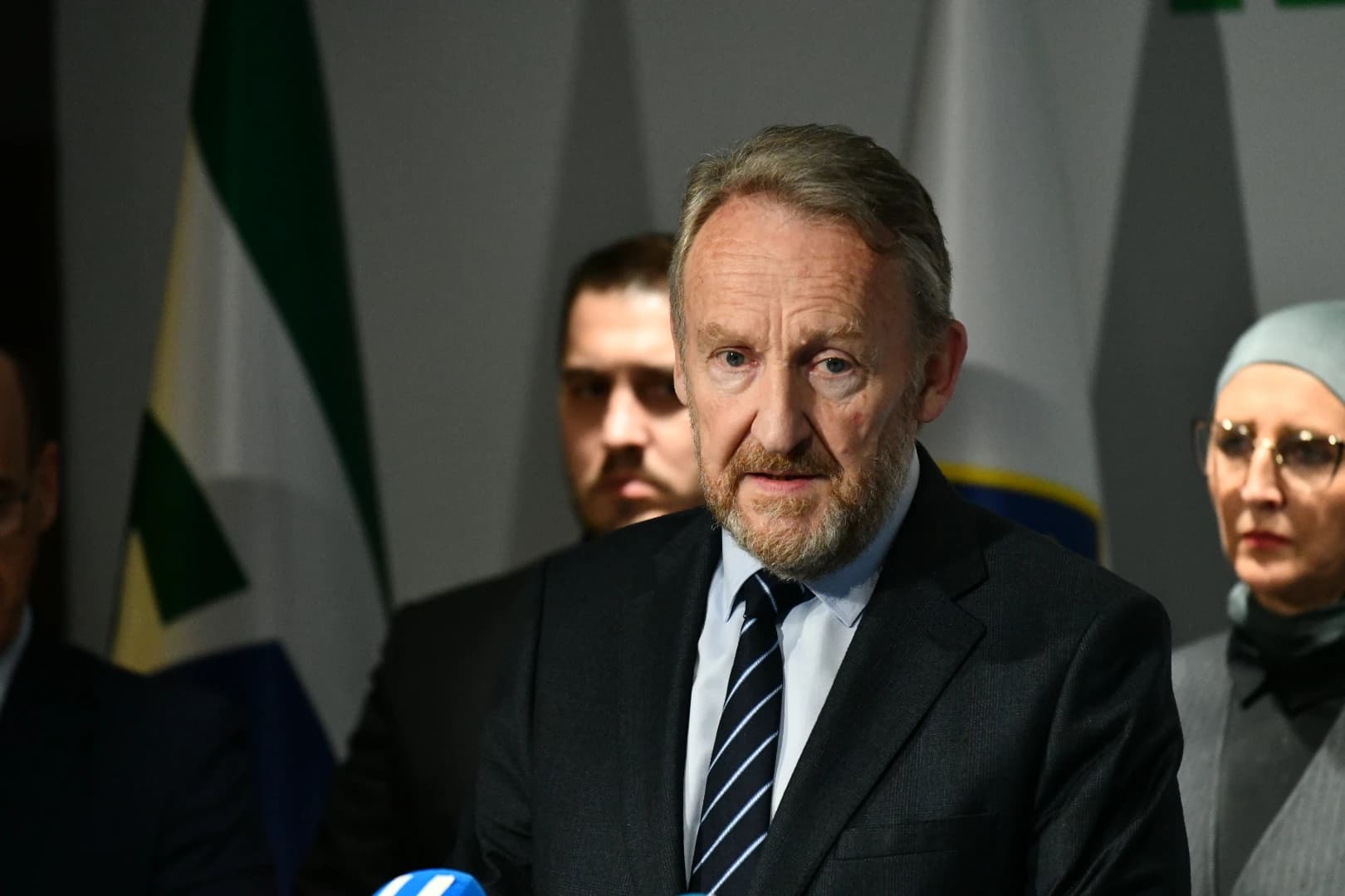Izetbegović kaže da je država ponižena