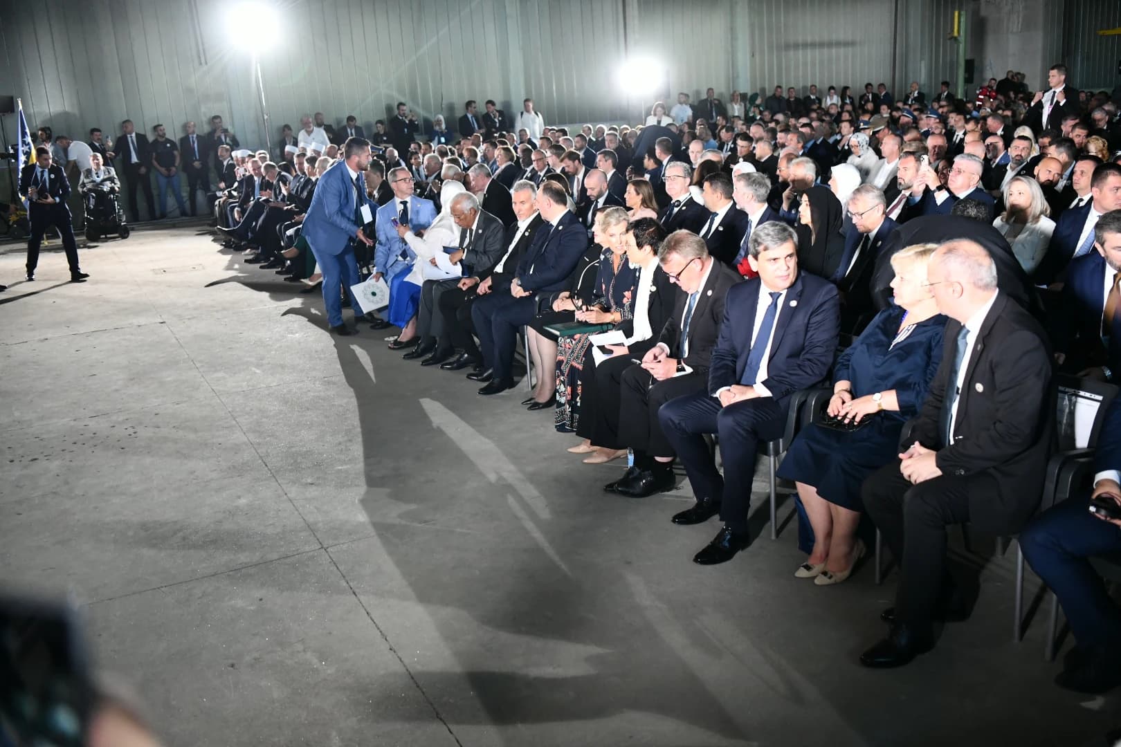 POTOČARI - Komemoracija žrtvama: "Ovdje su ubijeni dječaci od 12, 13, 14 godina. Ubijeni su jer su Bošnjaci"