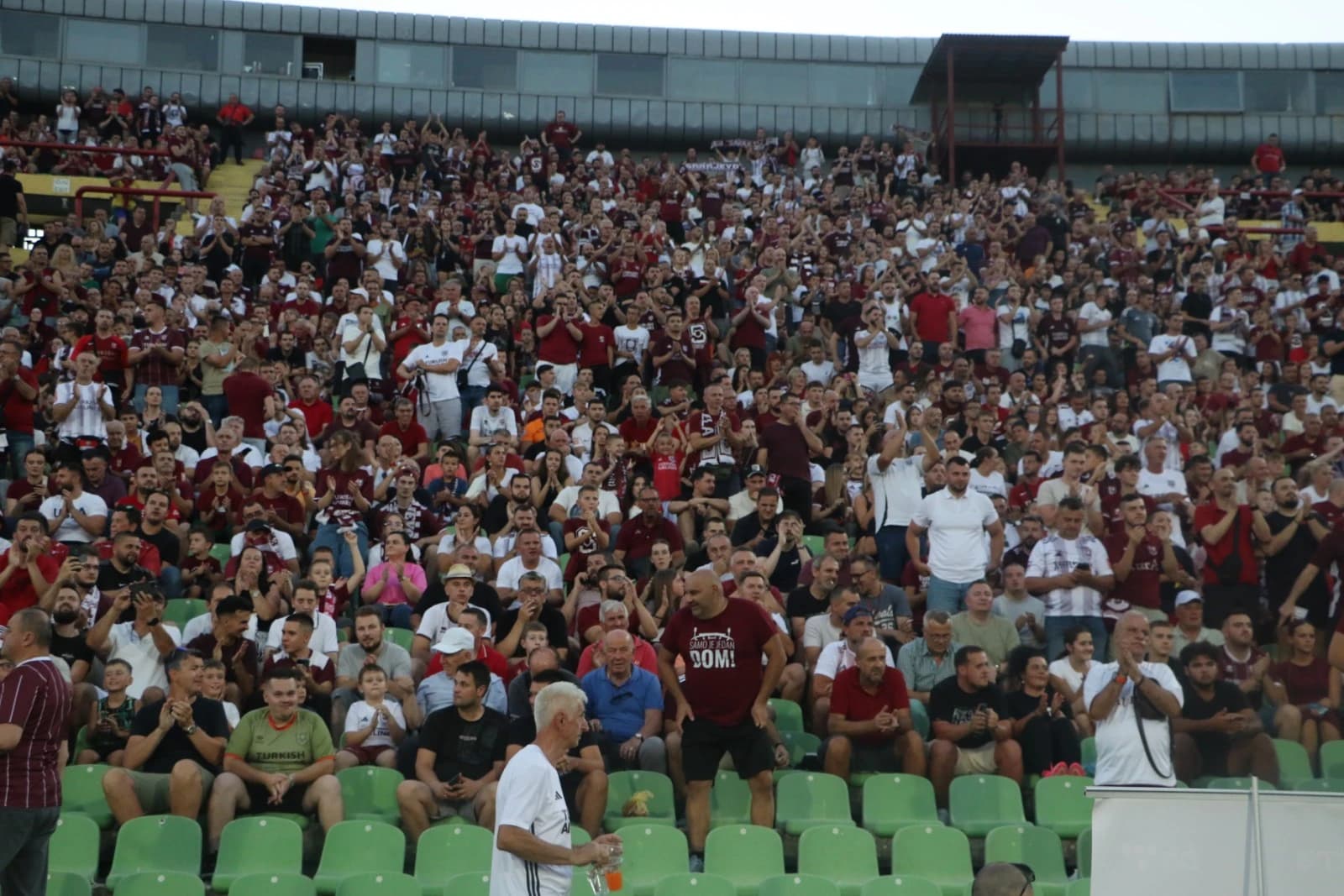Na Koševu sve spremno za spektakl: Tribine odavno nisu ovako izgledale