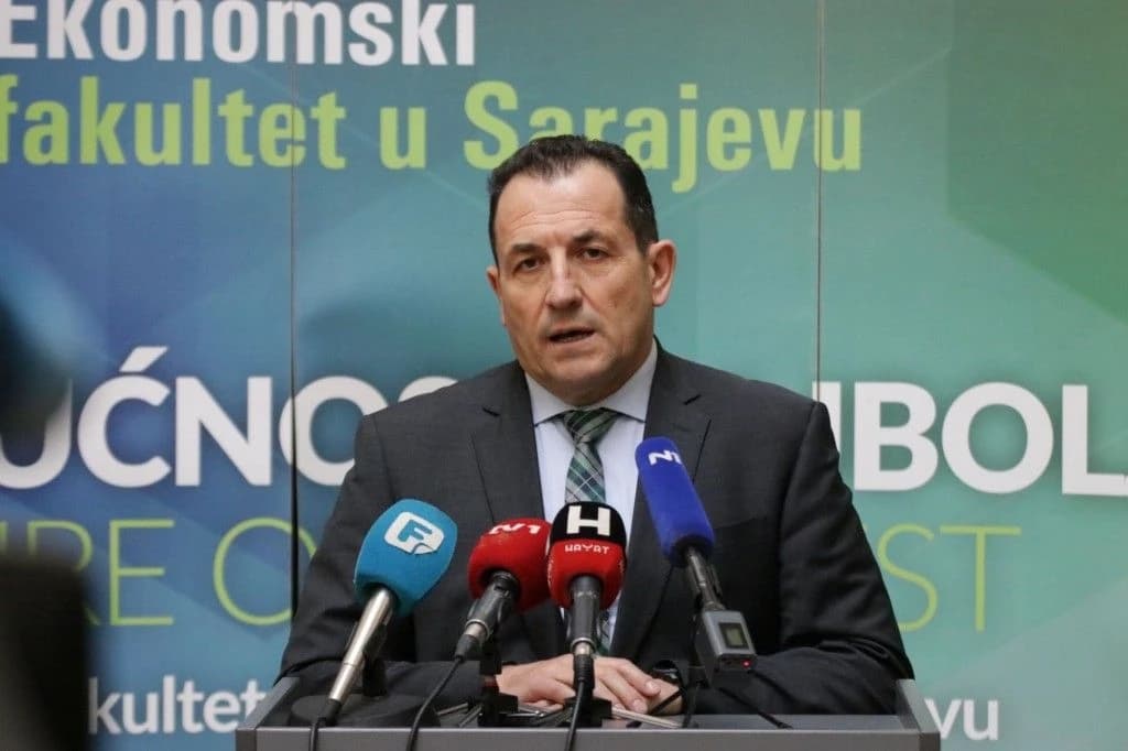 Selmo Cikotić