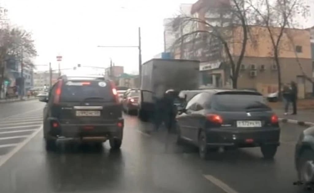 Tuča vozača na cesti