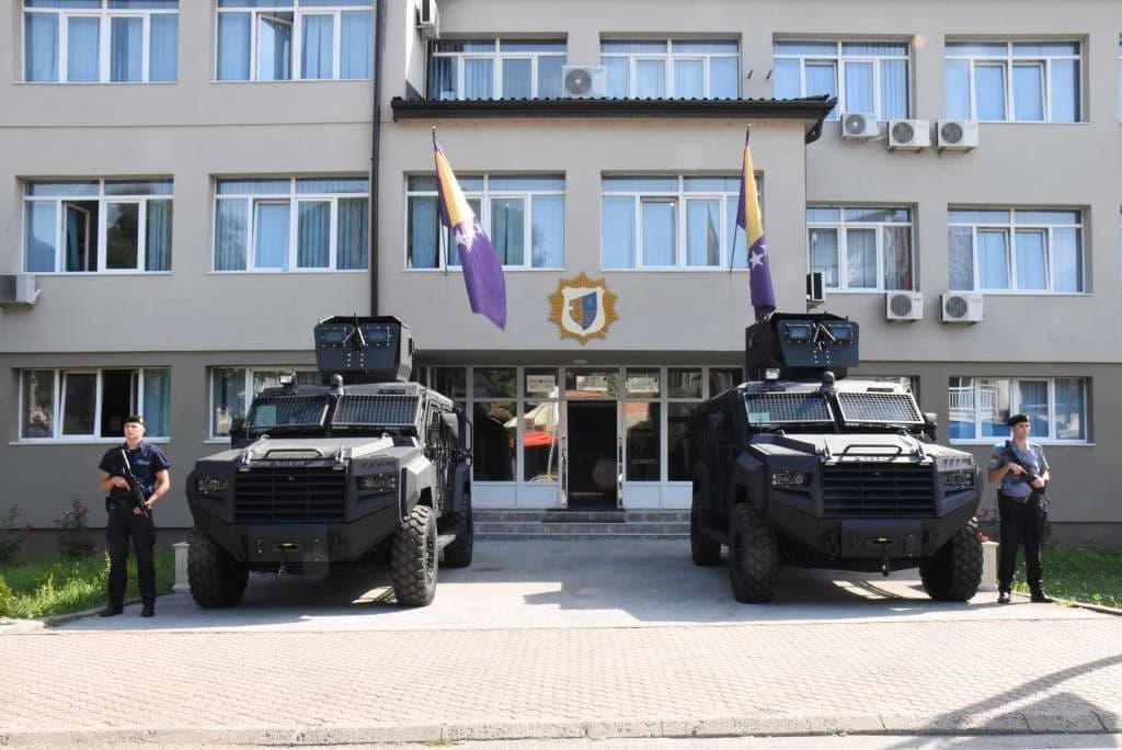 MUP-u BPK Goražde dobio dva višenamjenska oklopna trasportera roshel senator