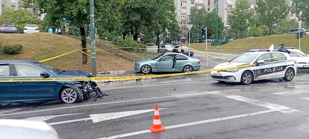 Stanovnici Alipašinog Polja potpisuju peticije zbog preopasne raskrsnice kroz koju vozila "lete"