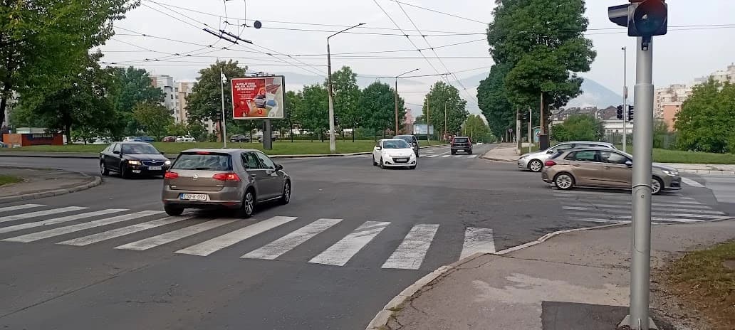 Ne rade nedavno zamijenjeni semafori na Mojmilu