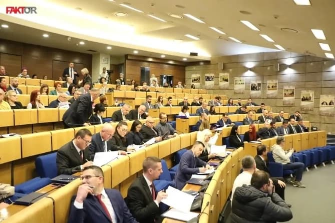 Dobili regres, odmorili, kad će raditi: Zastupnički dom FBiH zasjeda krajem septembra, za Dom naroda se još ne zna