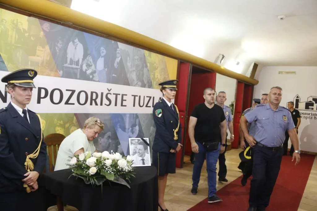 Komemoracija policajcu Samiru Mustafiću: Bio je prijatelj kojeg su svi voljeli i cijenili
