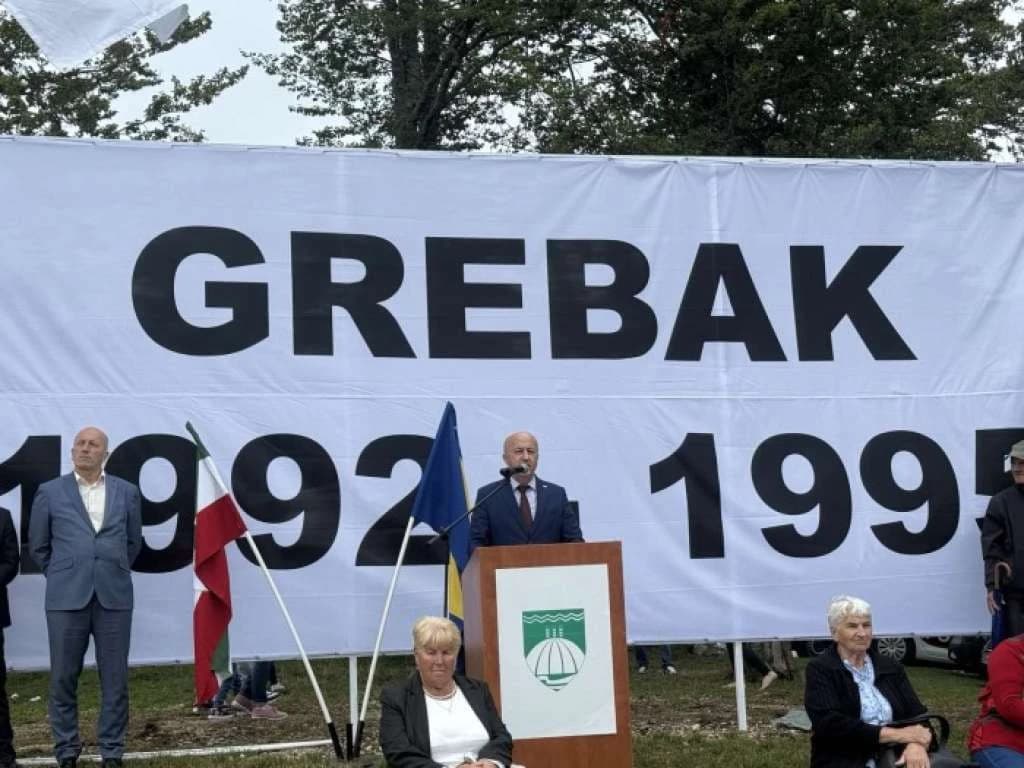 Položeno je cvijeće i odata počast herojima