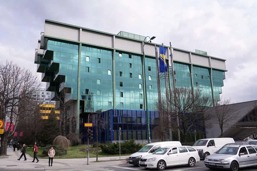 U Federaciji BiH za korisnike usluga Elektroprivrede BiH od danas skuplja struja