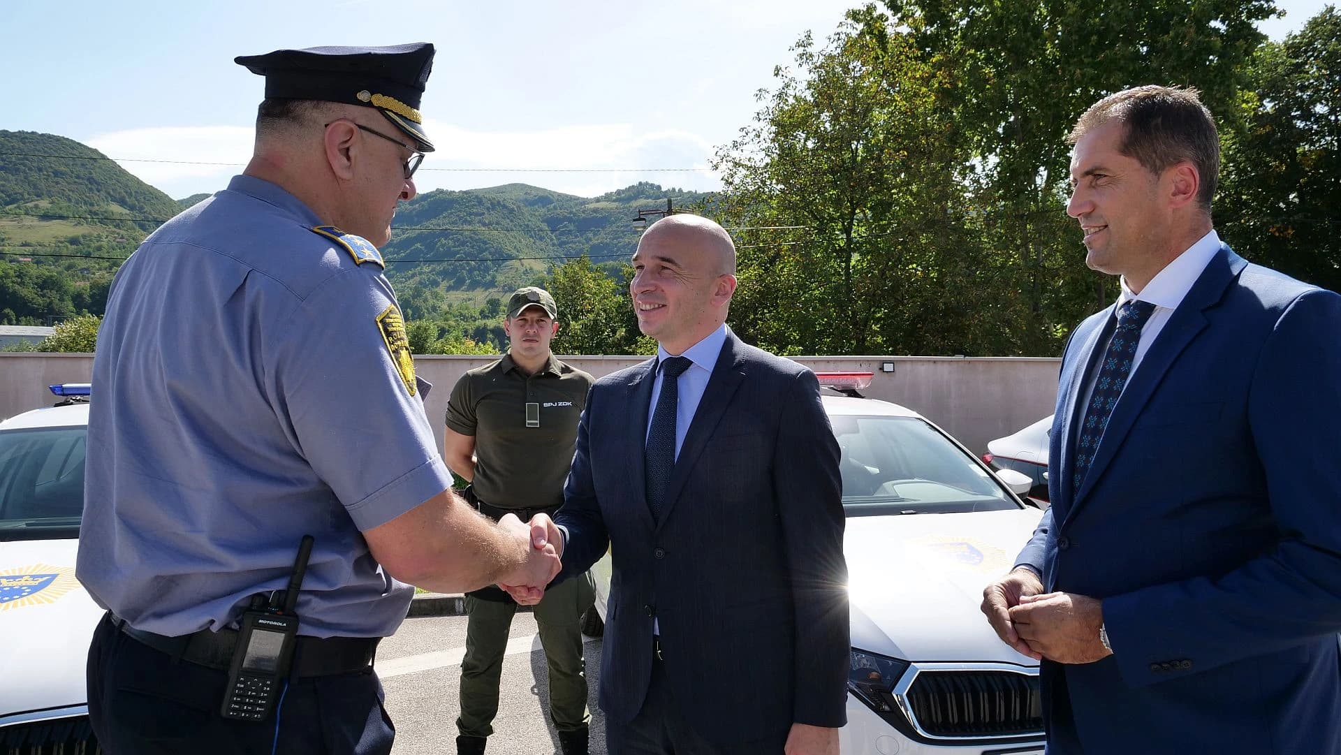 Vlada ZDK uručila nova vozila Upravi policije MUP-a