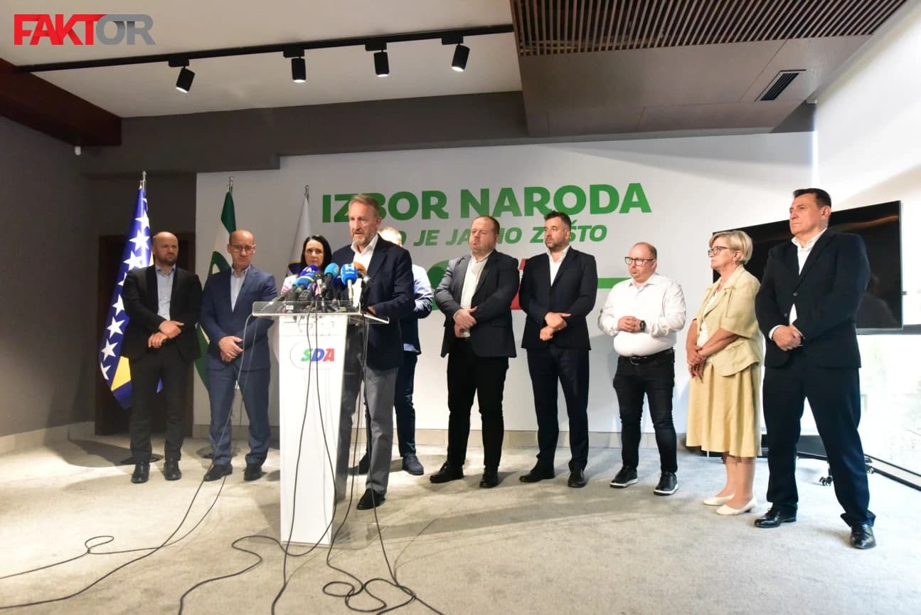 SDA: Osuđujemo kukavički napad na Borenovića