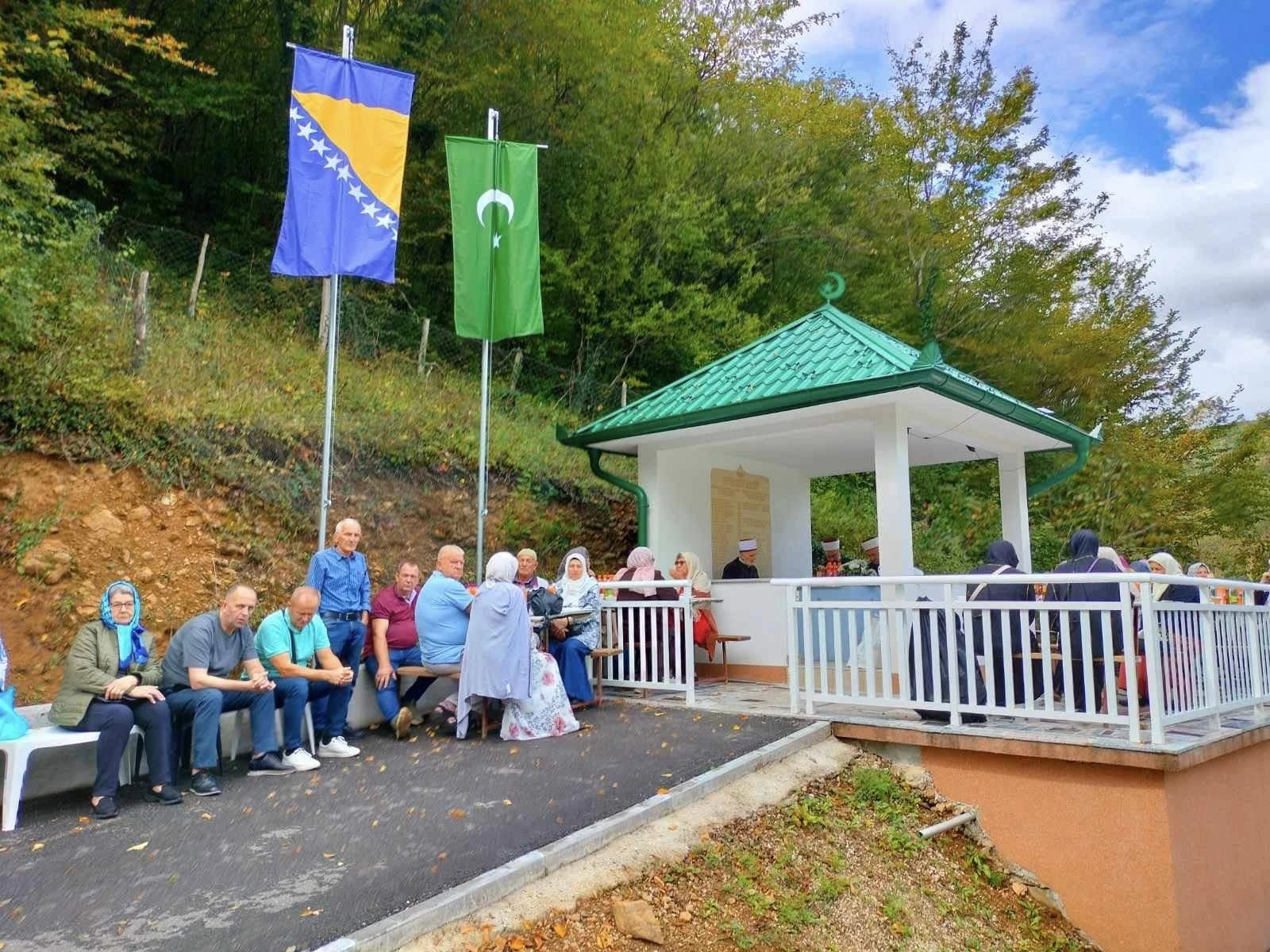 Godišnjica zločina nad Bošnjacima u Čerkazovićima i Ljoljićima: Srpski zločinci im oduzeli dragocjenosti pa ih pobili