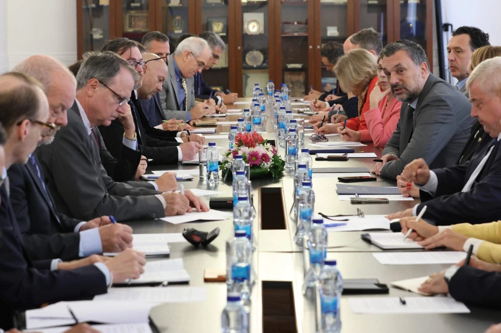 Konakovićev brifing za ambasadore: Hitno zaustaviti svaki pokušaj destabilizacije BiH