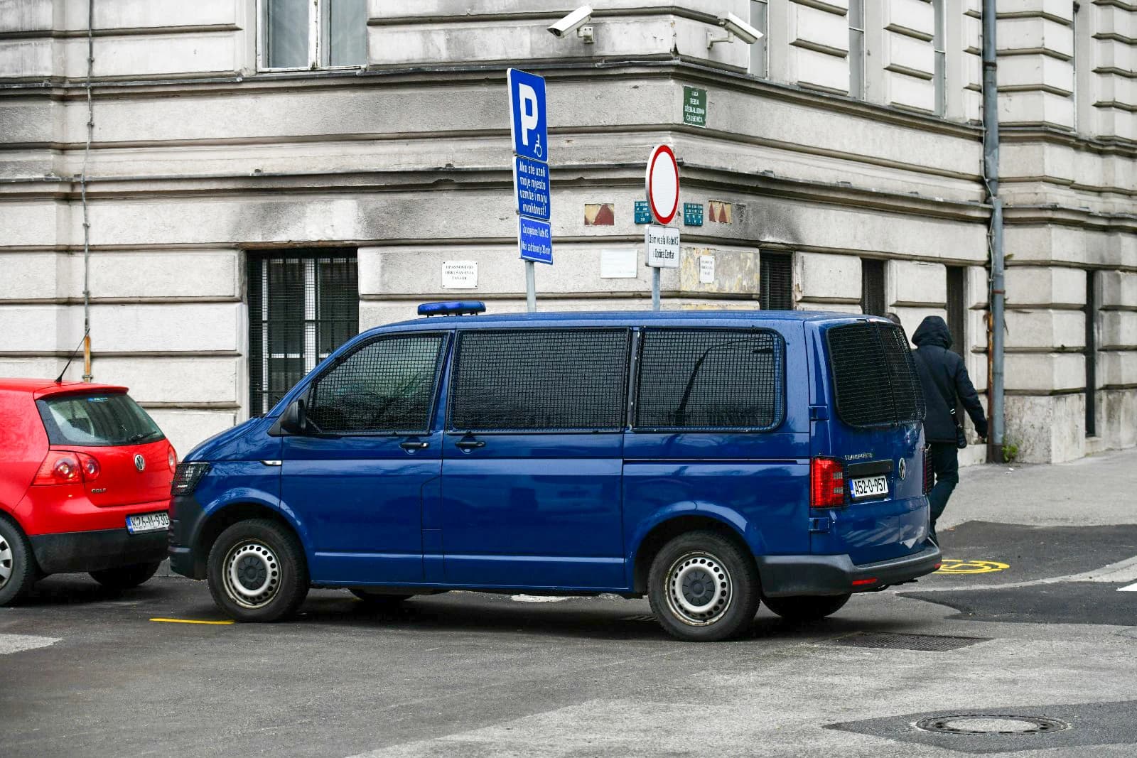 Uhapšeno pet članova Pantera u jutrošnjoj akciji u tri kantona, saopćeno i gdje je osnivač